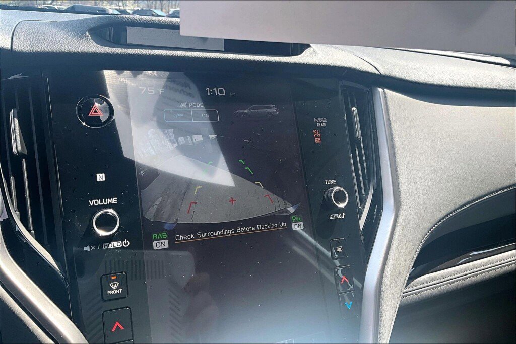 Certified 2025 Subaru Outback Limited XT image 9