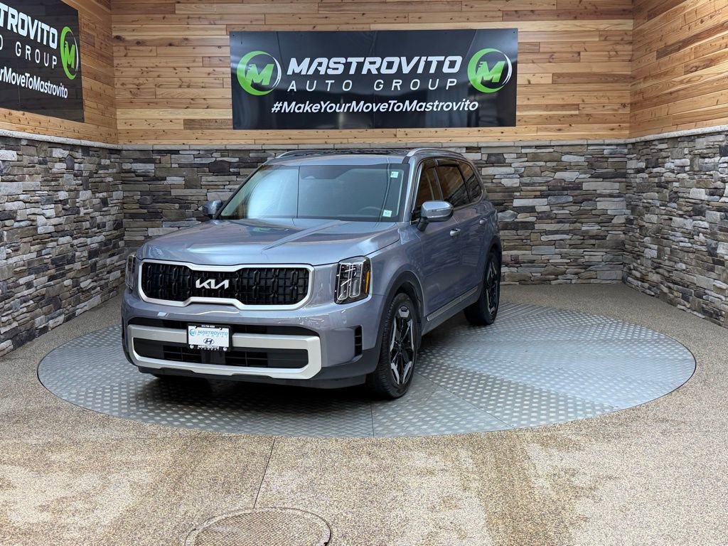 Used 2025 Kia Telluride EX image 4