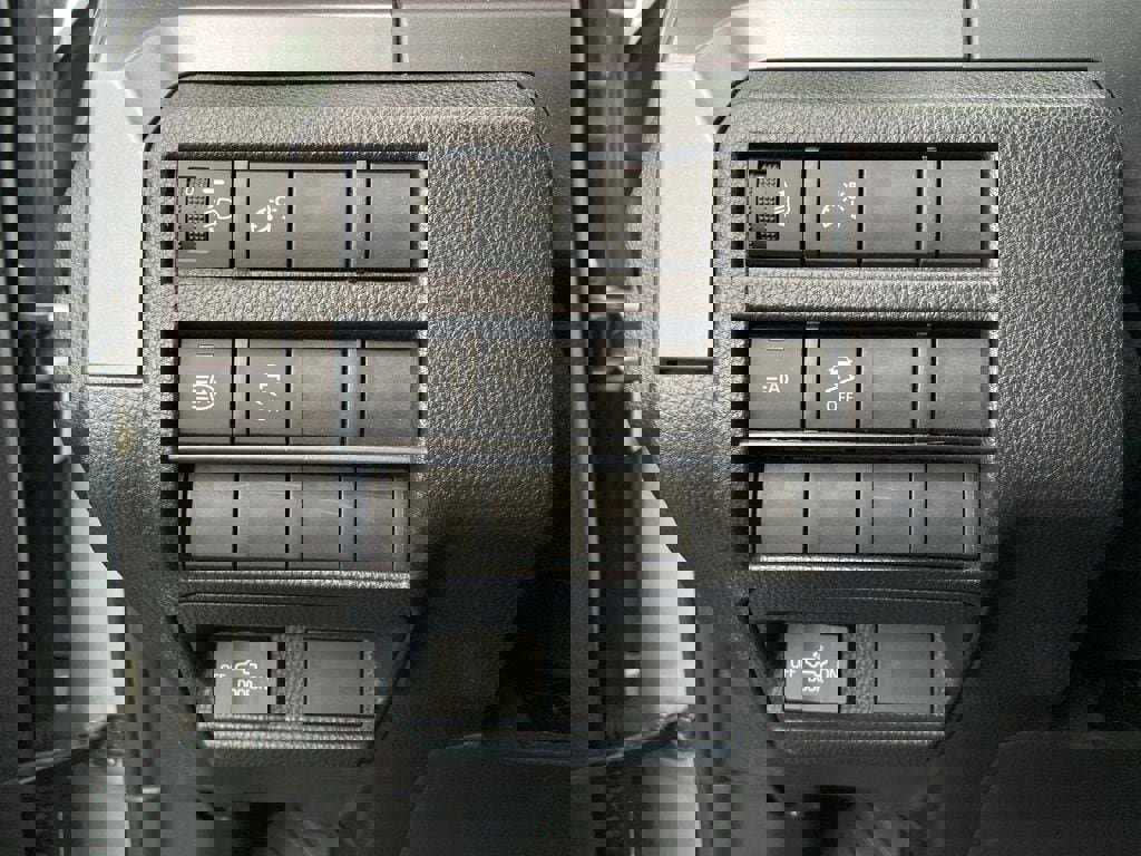 Certified 2025 Toyota Tacoma SR5 image 12