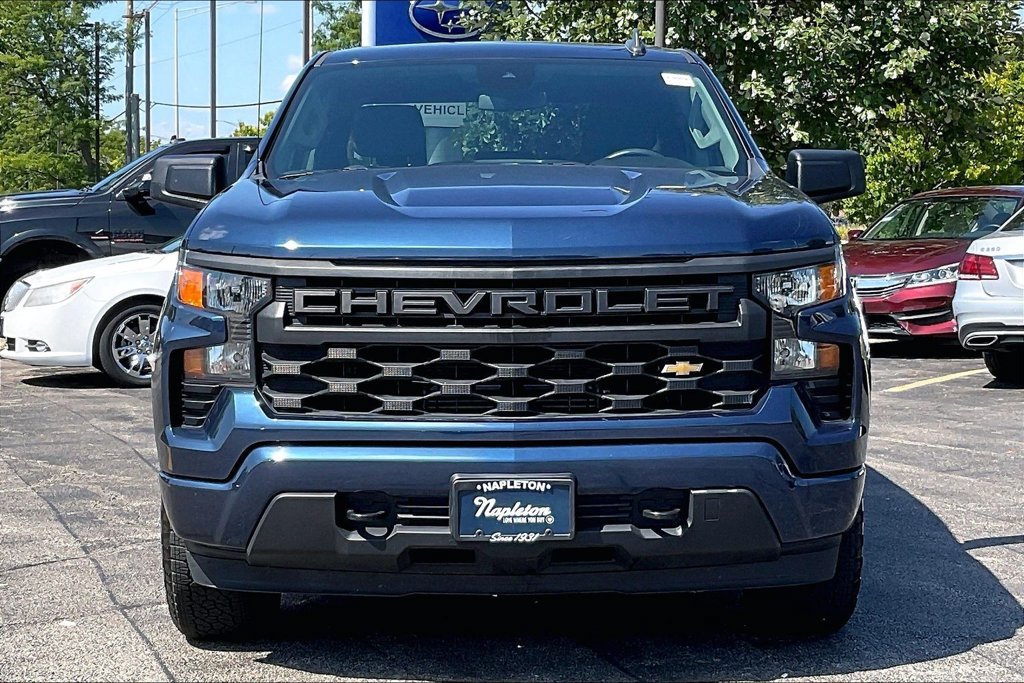 Used 2022 Chevrolet Silverado 1500 Custom AWD/4WD image 3