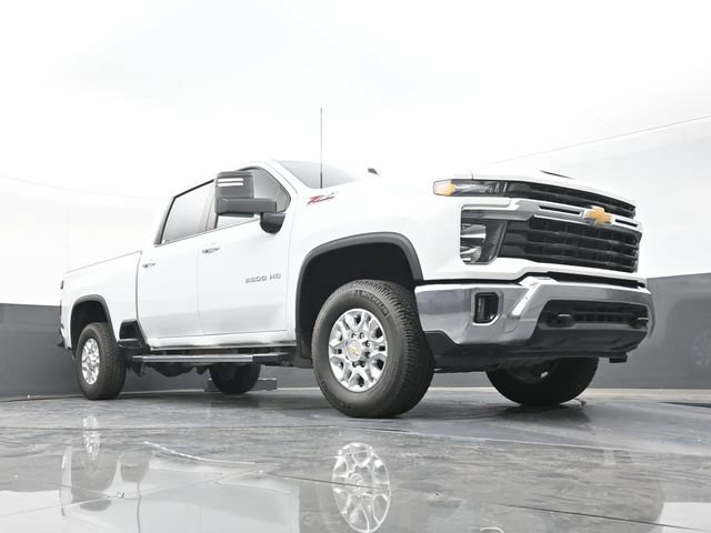 Used 2024 Chevrolet Silverado 2500 LT AWD/4WD image 54
