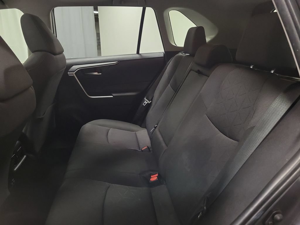 Used 2019 Toyota RAV4 XLE AWD/4WD image 19