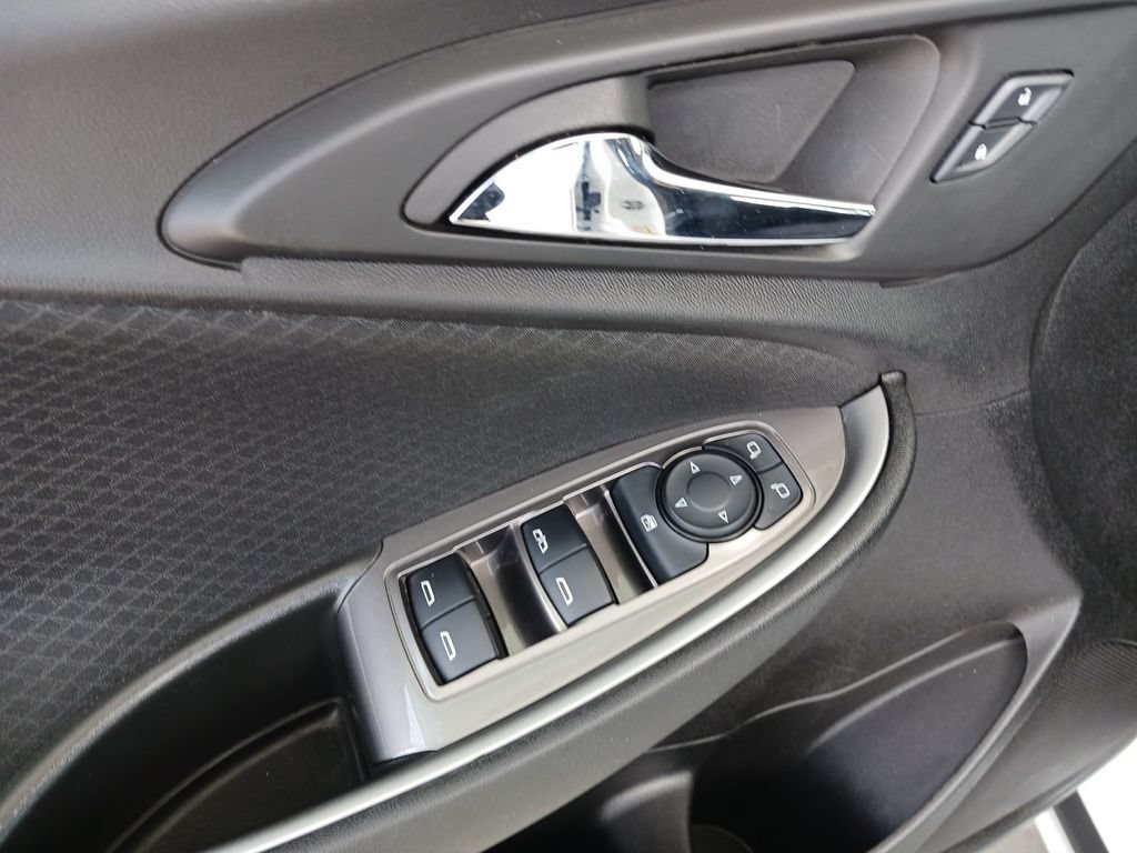 Used 2024 Chevrolet Malibu LT FWD image 29