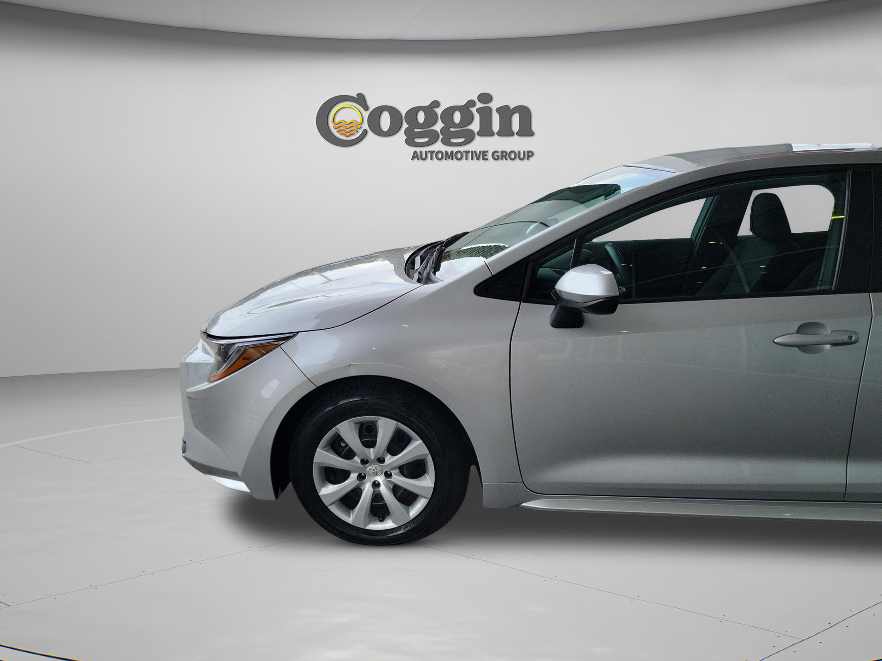Used 2024 Toyota Corolla LE image 32