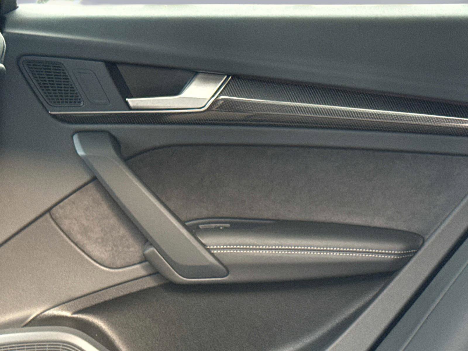 Used 2023 Audi SQ5 Prestige w/ Prestige Package image 16