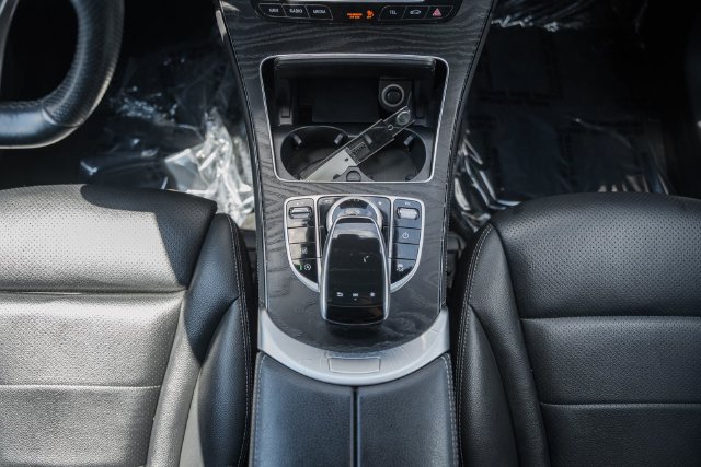 Used 2019 Mercedes-Benz GLC 300 4MATIC image 25