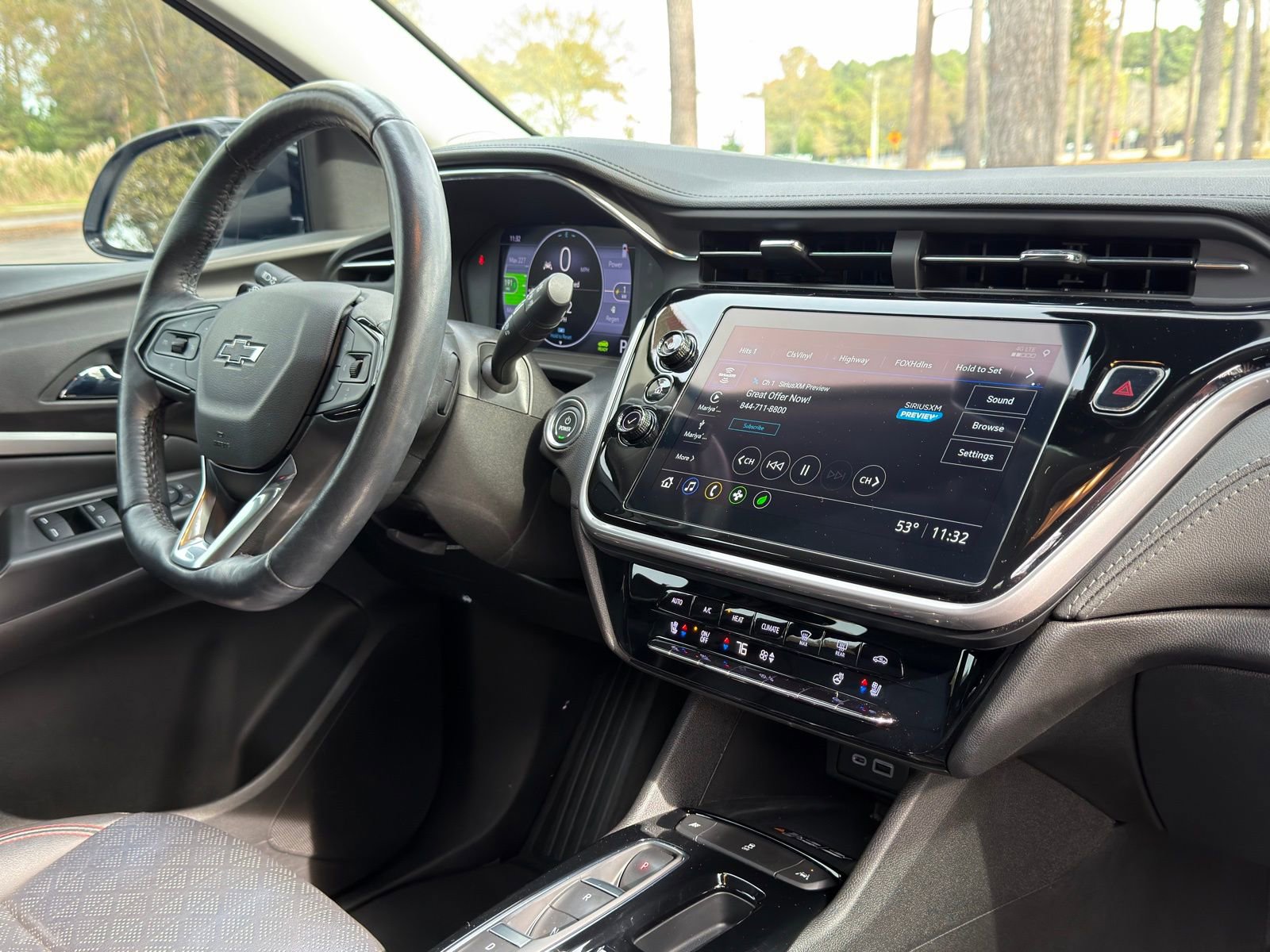 Used 2023 Chevrolet Bolt EUV Premier w/ Redline Edition image 17