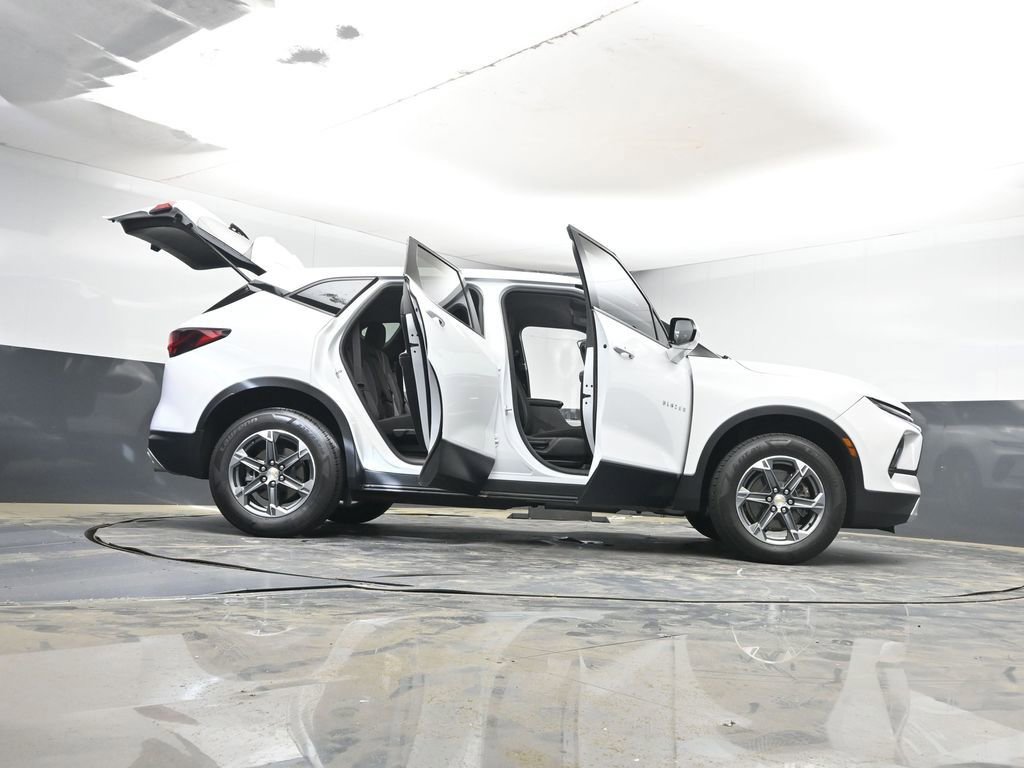 Used 2025 Chevrolet Blazer LT image 49