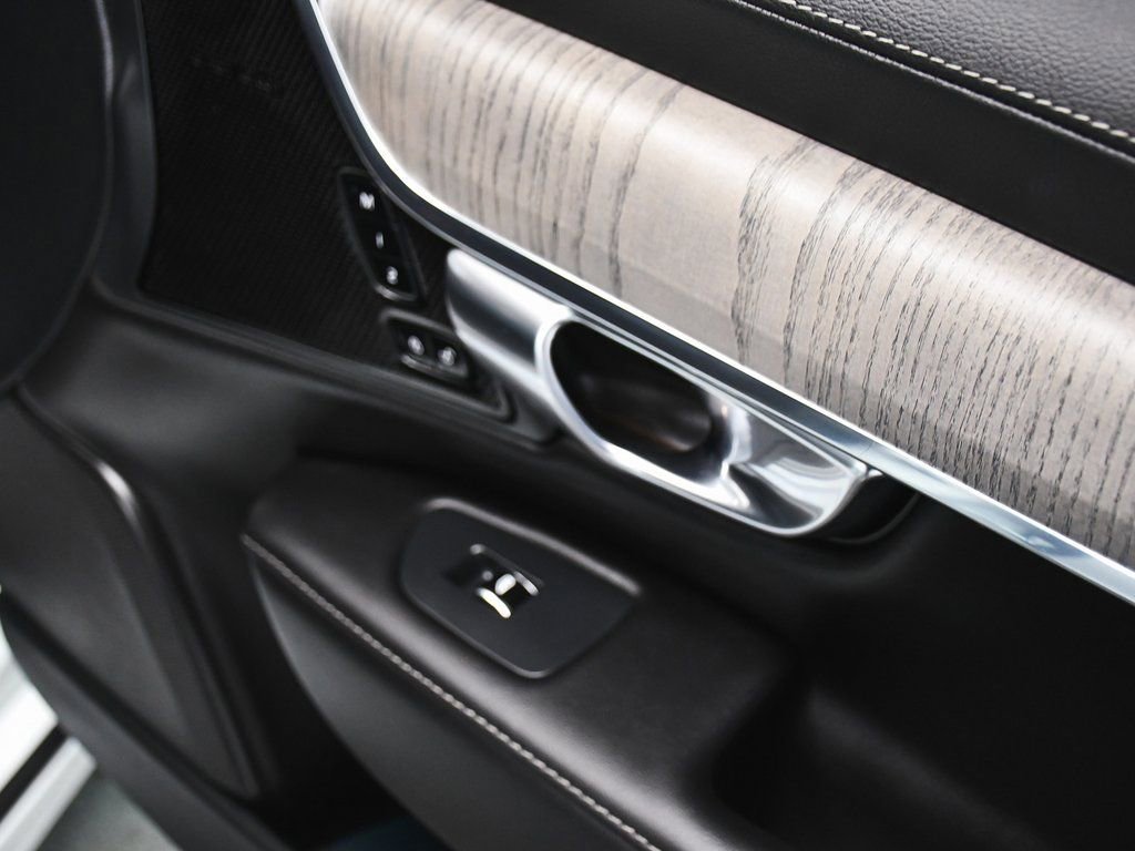 Used 2023 Volvo S90 B6 Ultimate w/ Protection Package image 18