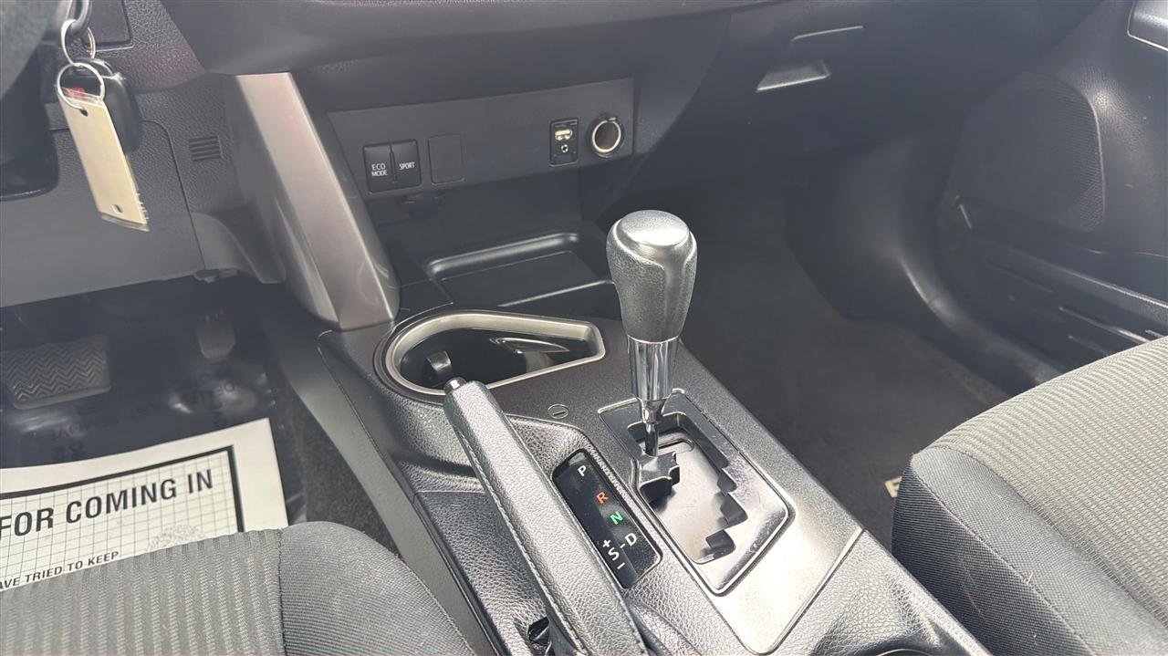 Used 2017 Toyota RAV4 LE w/ Carpet Mat Package image 19