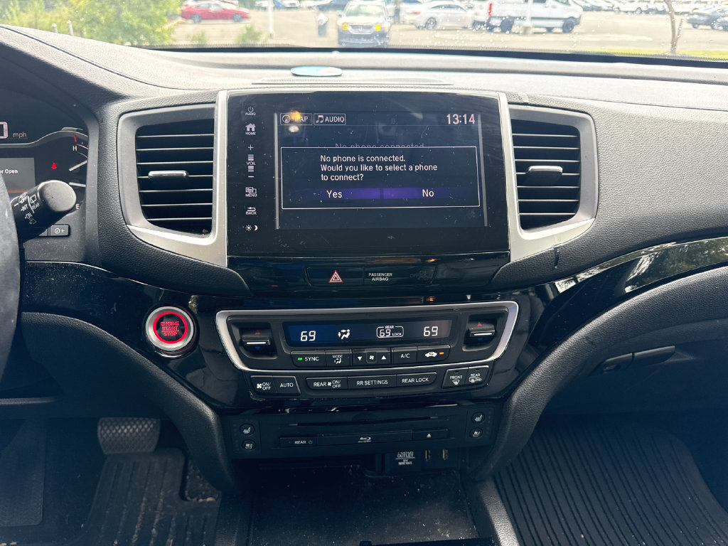 Used 2017 Honda Pilot Elite image 18