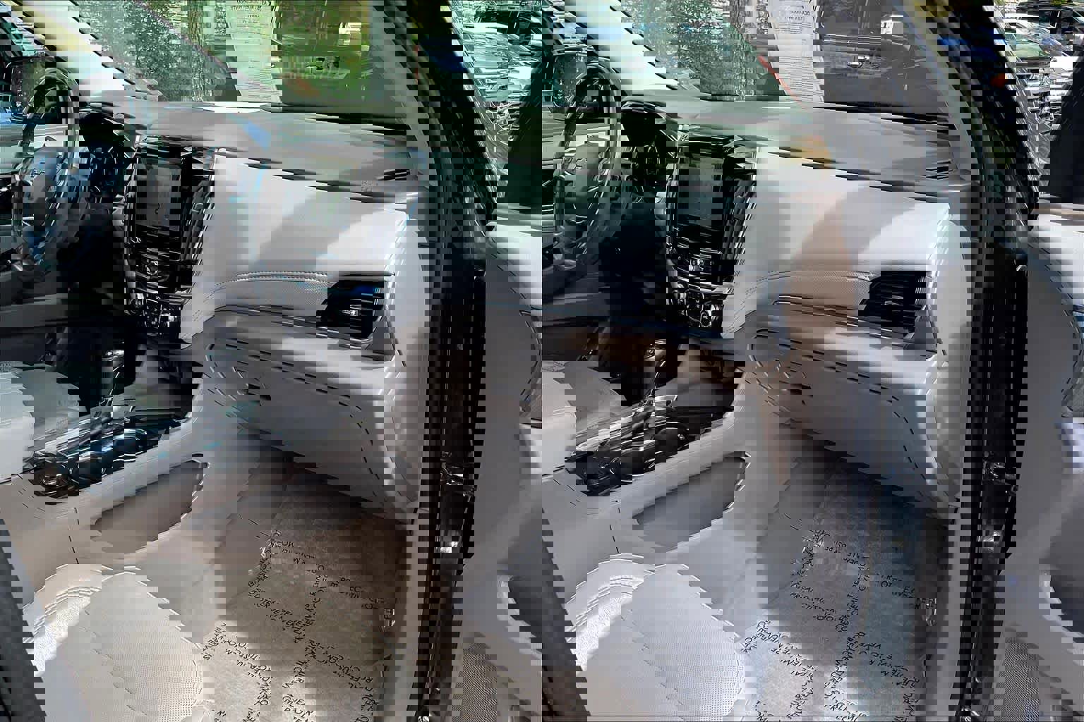 Used 2019 Chevrolet Traverse Premier w/ Driver Confidence II Package image 16