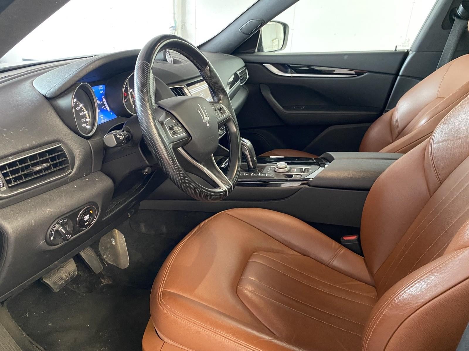 Used 2020 Maserati Levante AWD/4WD image 20