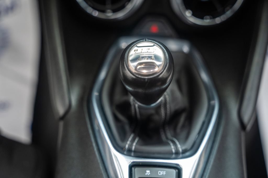 Used 2023 Chevrolet Camaro LT RWD image 27