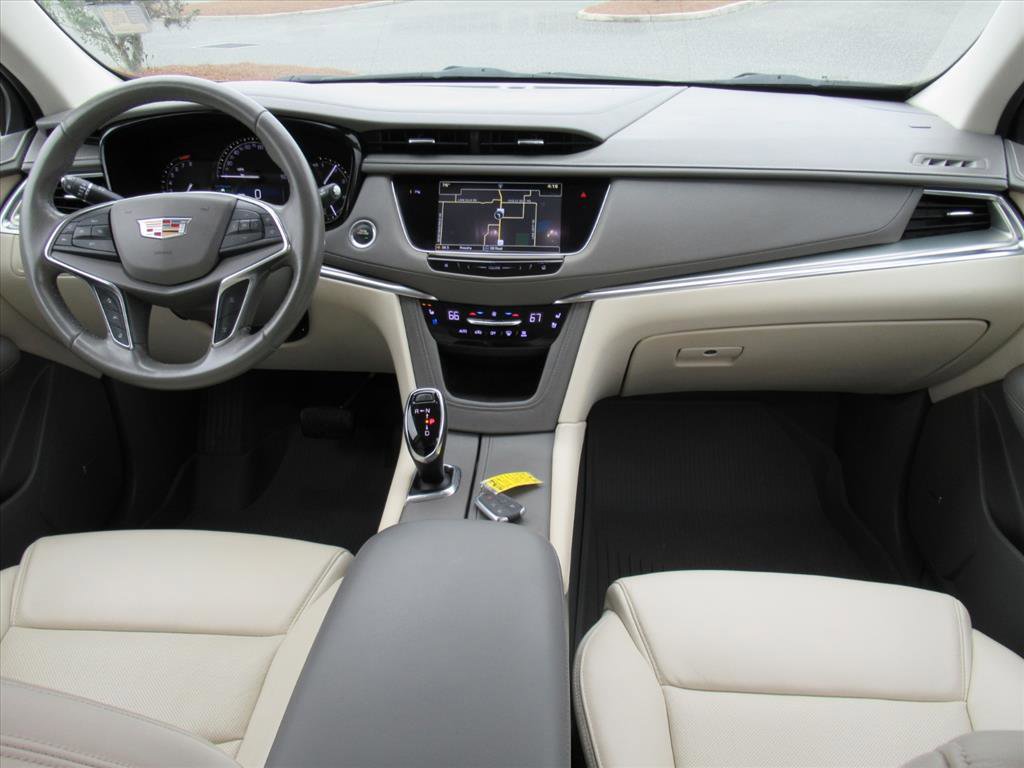 Used 2019 Cadillac XT5 Premium Luxury FWD image 12
