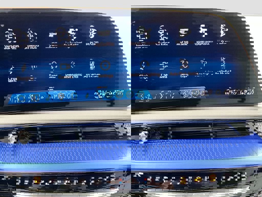 New 2026 Cadillac Optiq Luxury 1 image 15