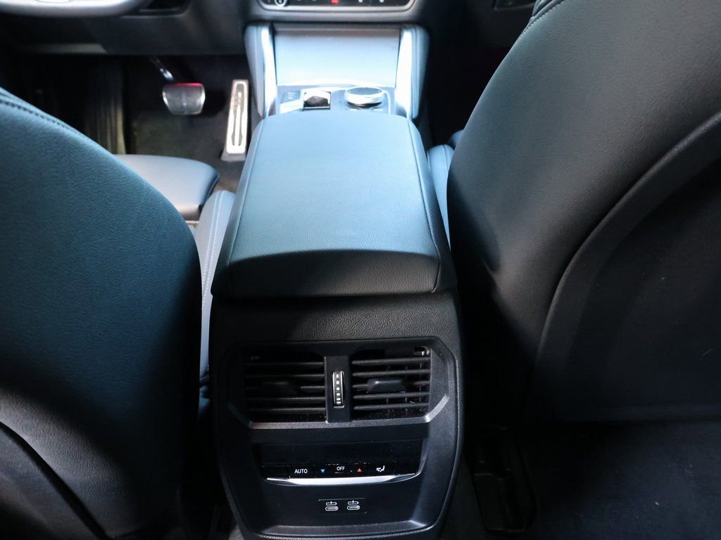 Used 2025 BMW i4 eDrive40 w/ M Sport Package image 26