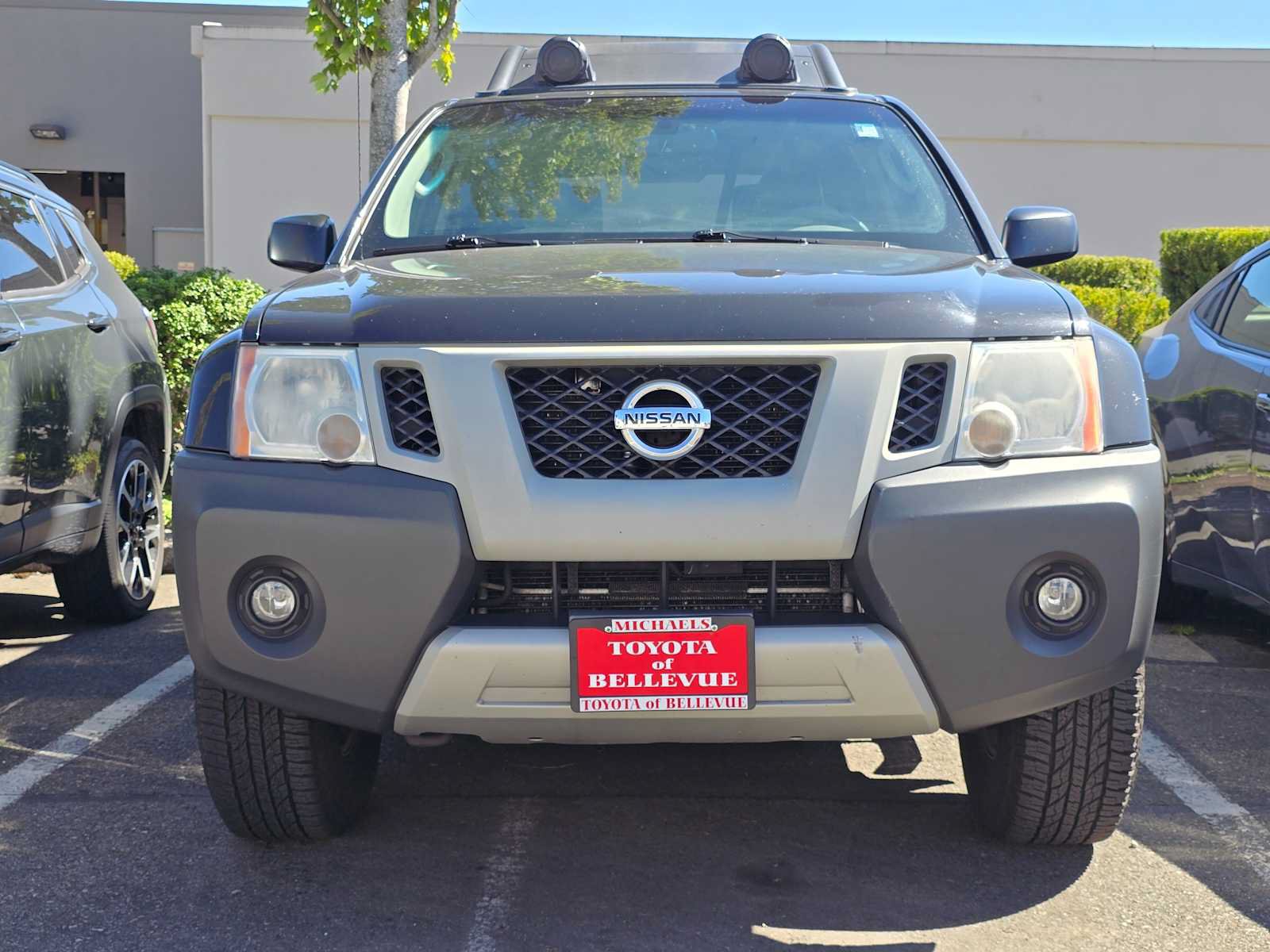 Used 2012 Nissan Xterra PRO-4X w/ Pro-4x Leather Pkg AWD/4WD image 2