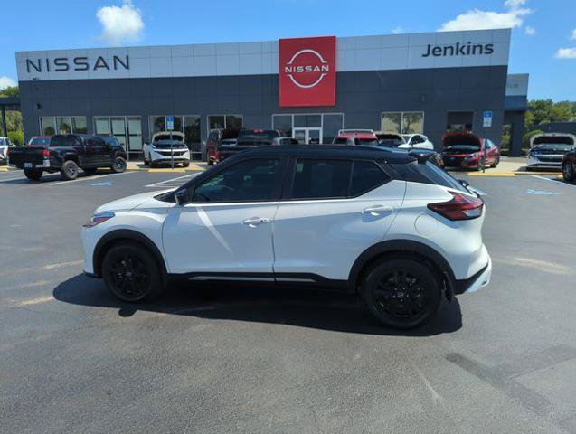 Certified 2024 Nissan Kicks SR w/ SR Premium Package FWD image 10