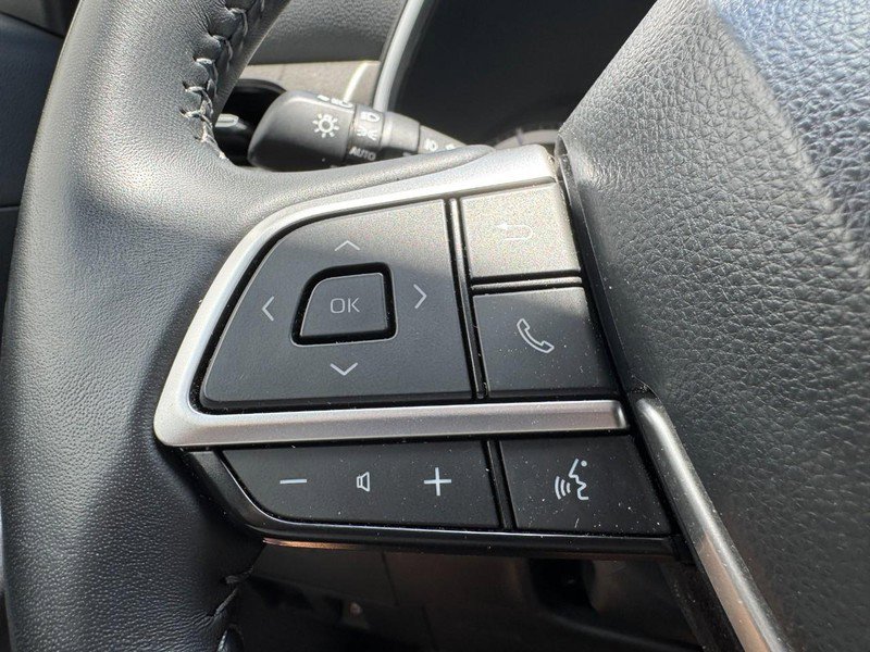 Certified 2024 Toyota Highlander XLE image 16