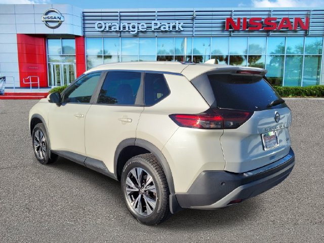 Used 2023 Nissan Rogue SV w/ SV Premium B Package FWD image 3