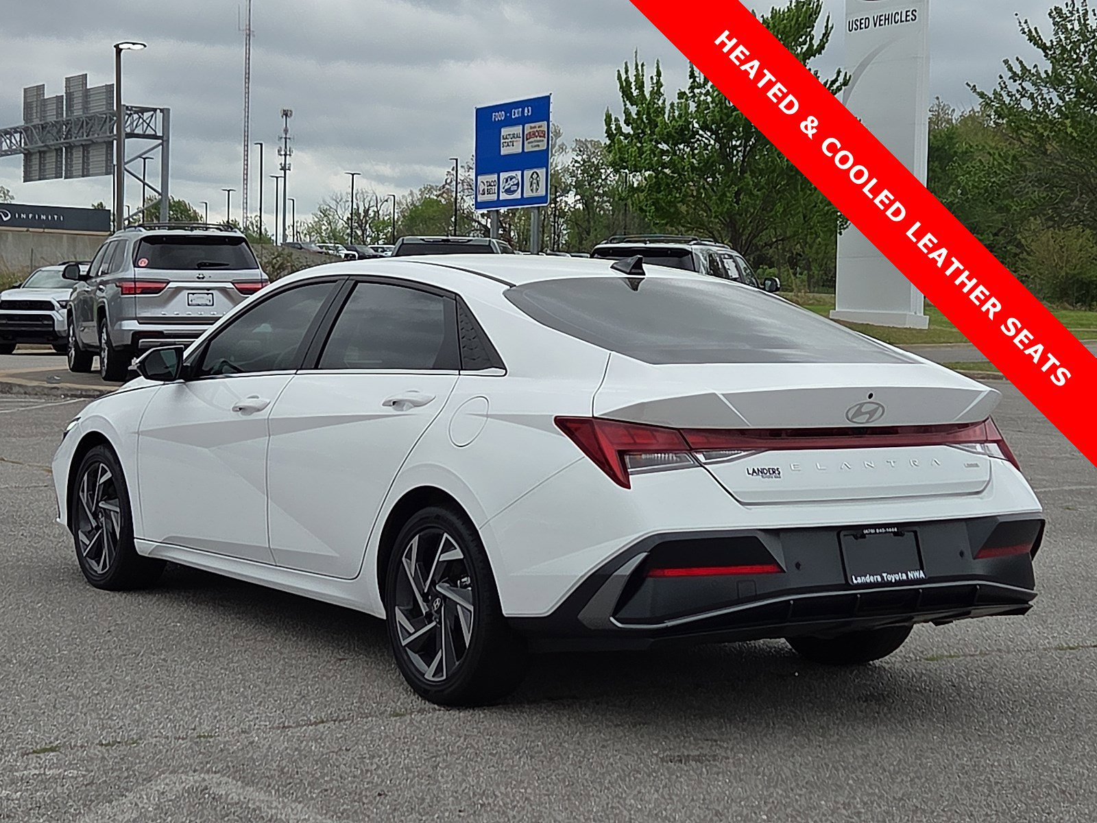 Used 2024 Hyundai Elantra Limited image 4