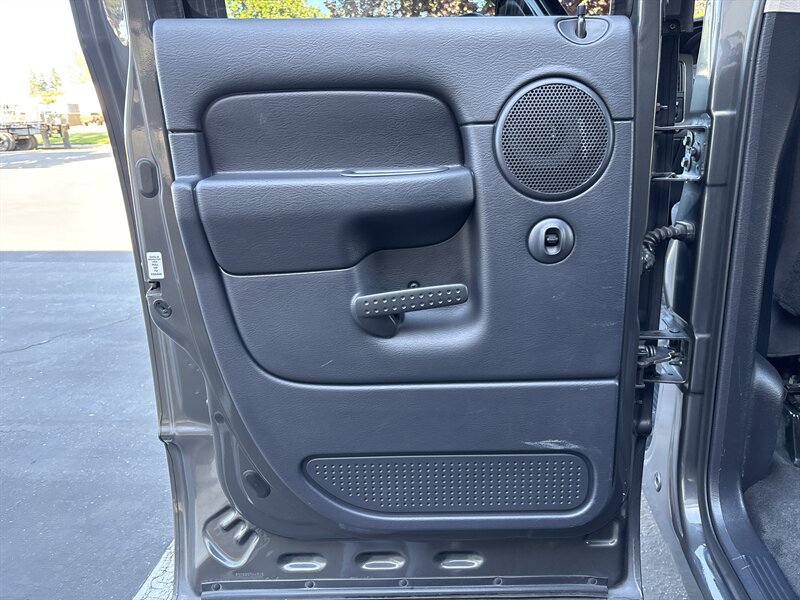 Used 2003 Dodge Ram 2500 Truck ST RWD image 31