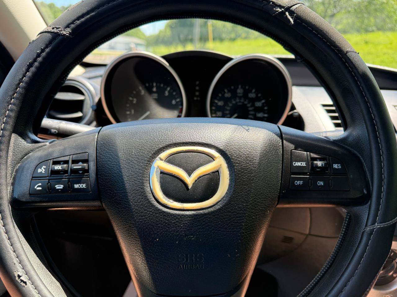 Used 2010 MAZDA MAZDA3 i Touring FWD image 6