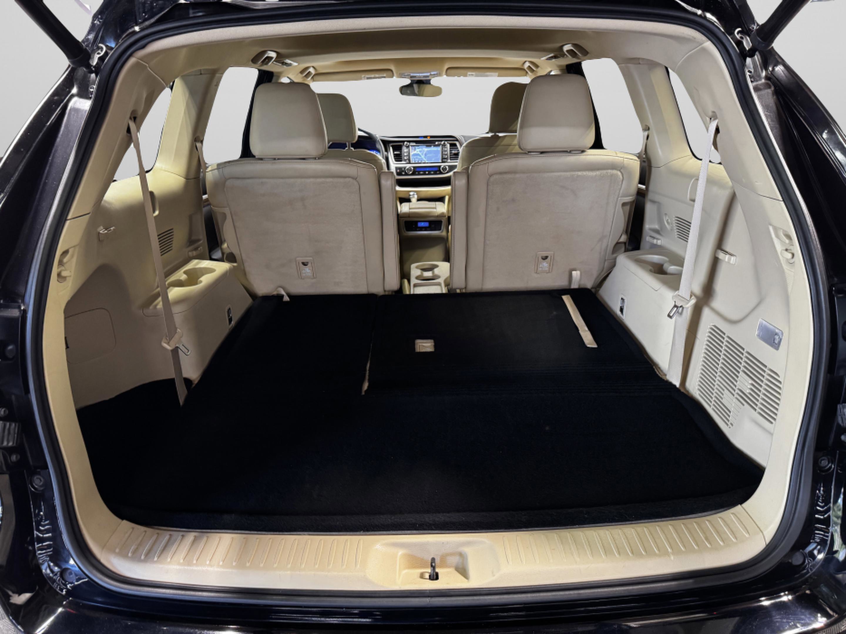 Used 2017 Toyota Highlander Limited AWD/4WD image 38