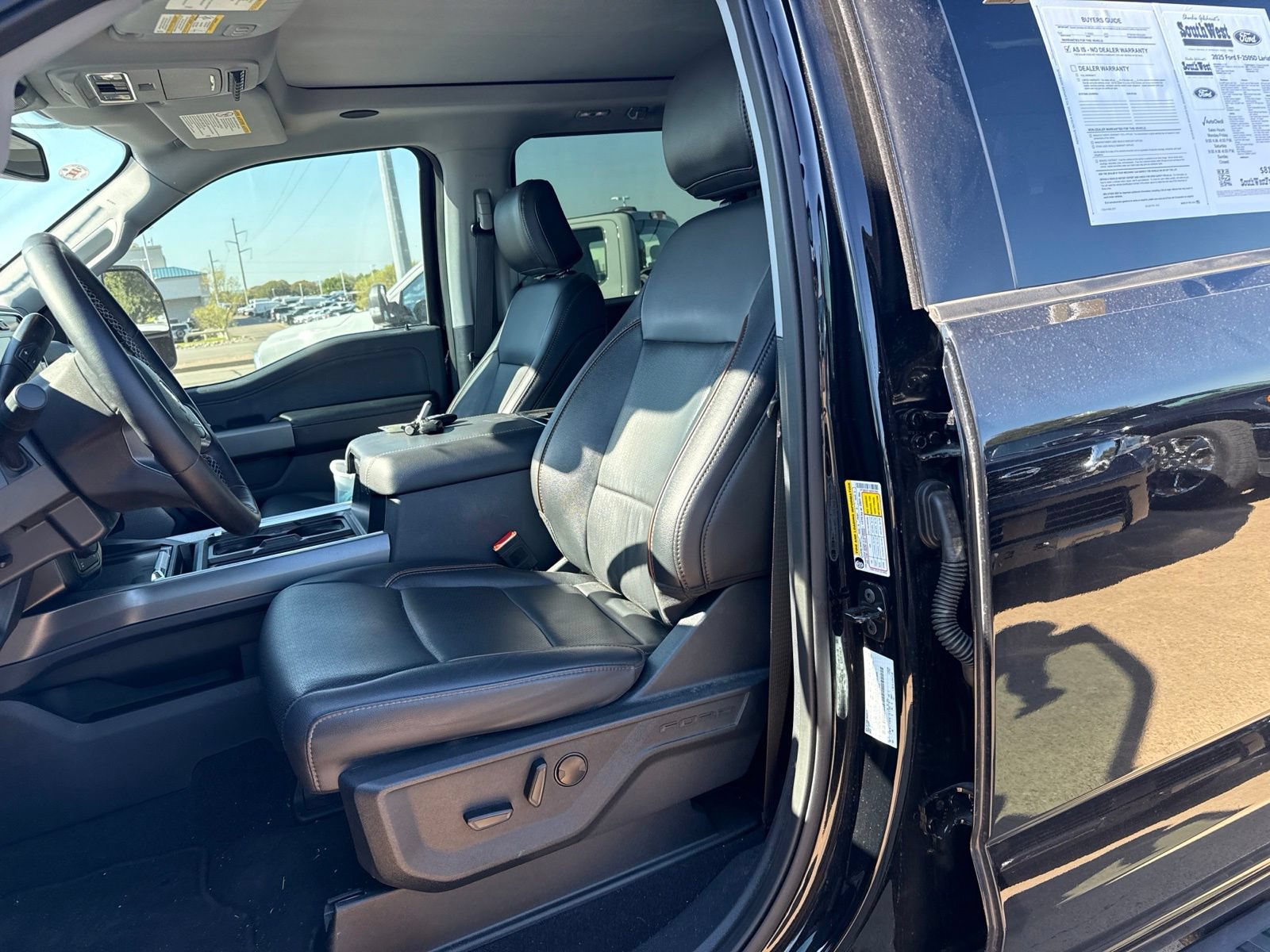 Used 2025 Ford F250 Lariat w/ Lariat Ultimate Package AWD/4WD image 14