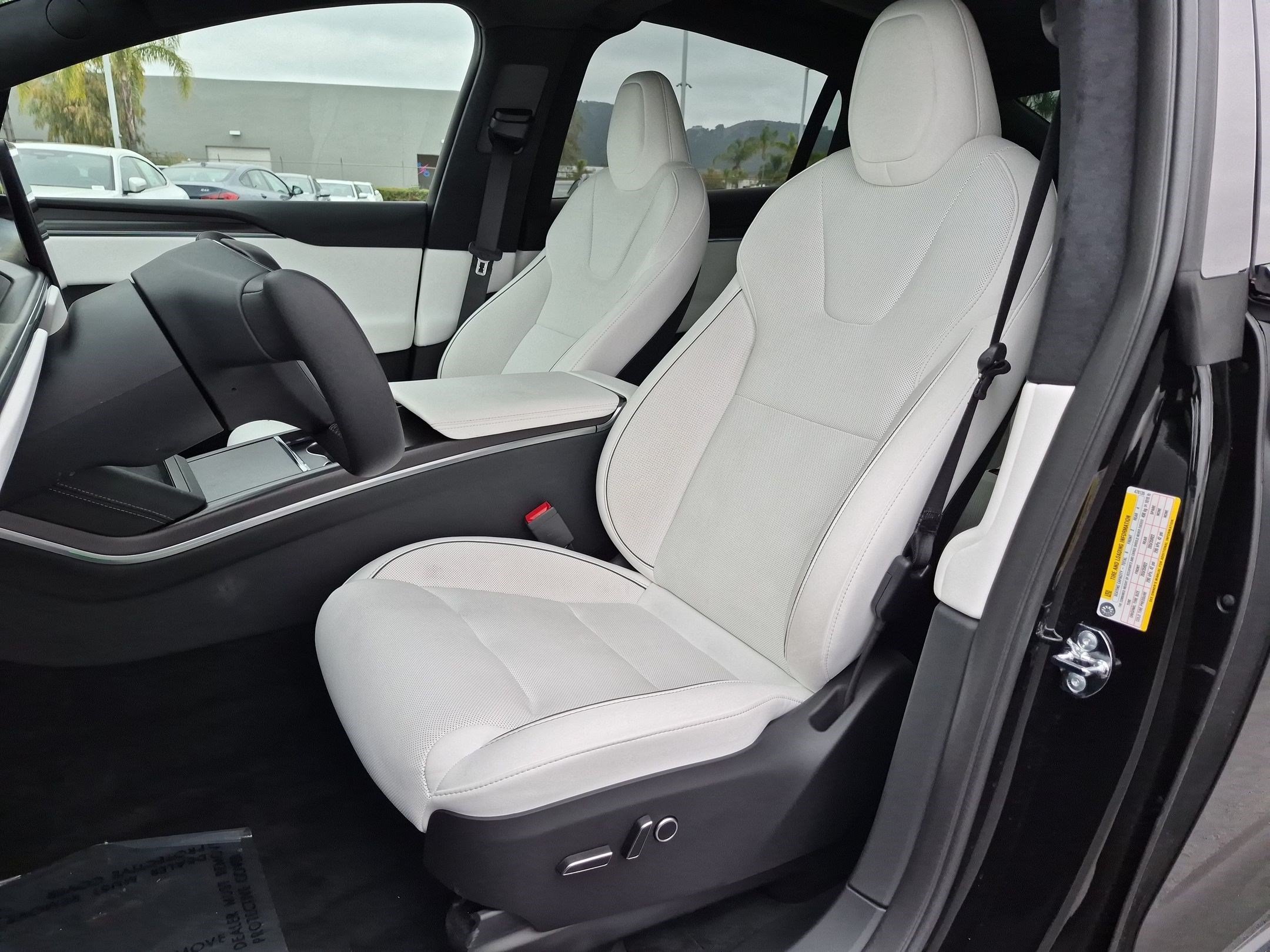 Used 2026 Tesla Model X Plaid AWD/4WD image 16
