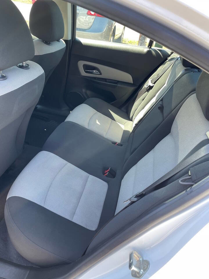 Used 2012 Chevrolet Cruze LS w/ Connectivity Package image 27