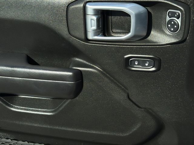 Used 2021 Jeep Wrangler Unlimited Sport image 32