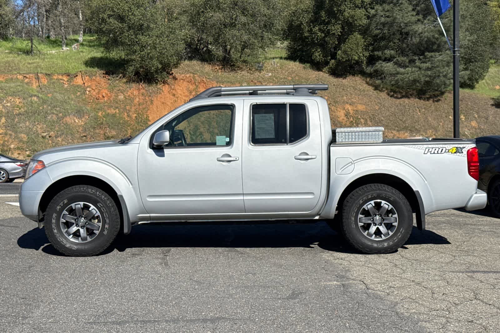 Used 2017 Nissan Frontier PRO-4X w/ Pro-4x Luxury Package image 6