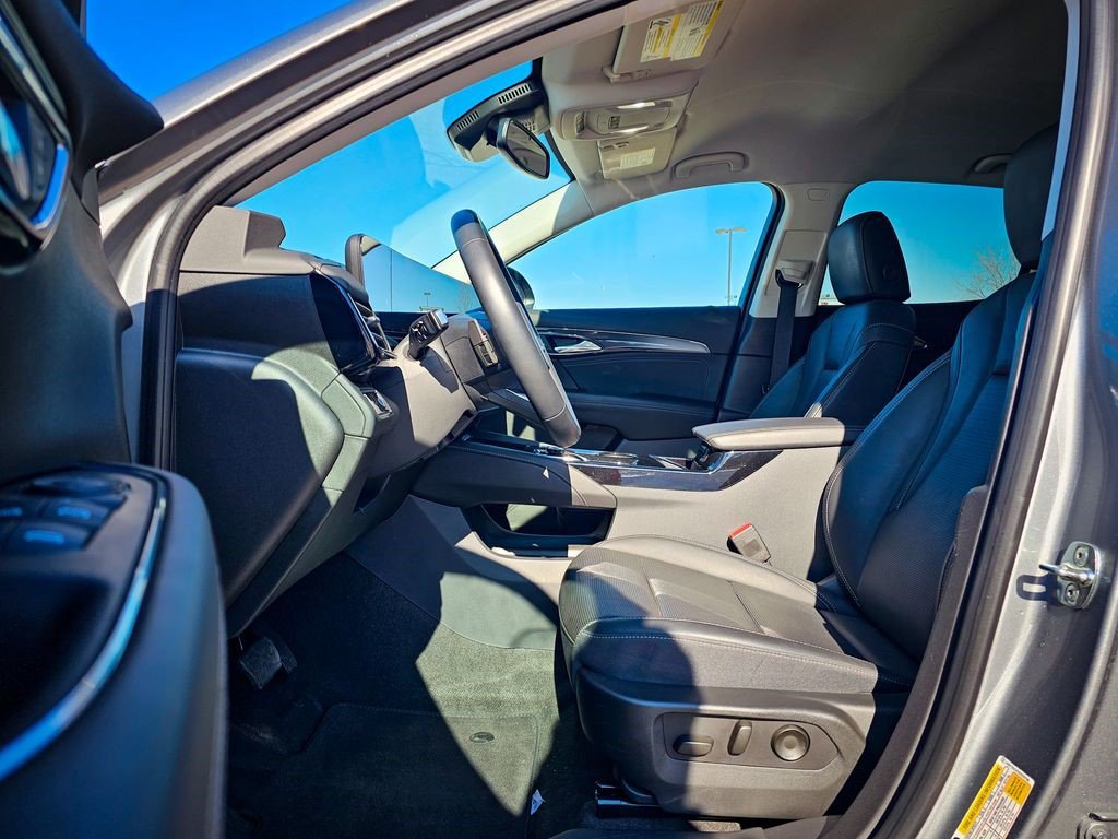 Certified 2025 Buick Envision Preferred image 14