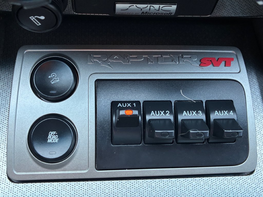 Used 2010 Ford F150 Raptor AWD/4WD image 24