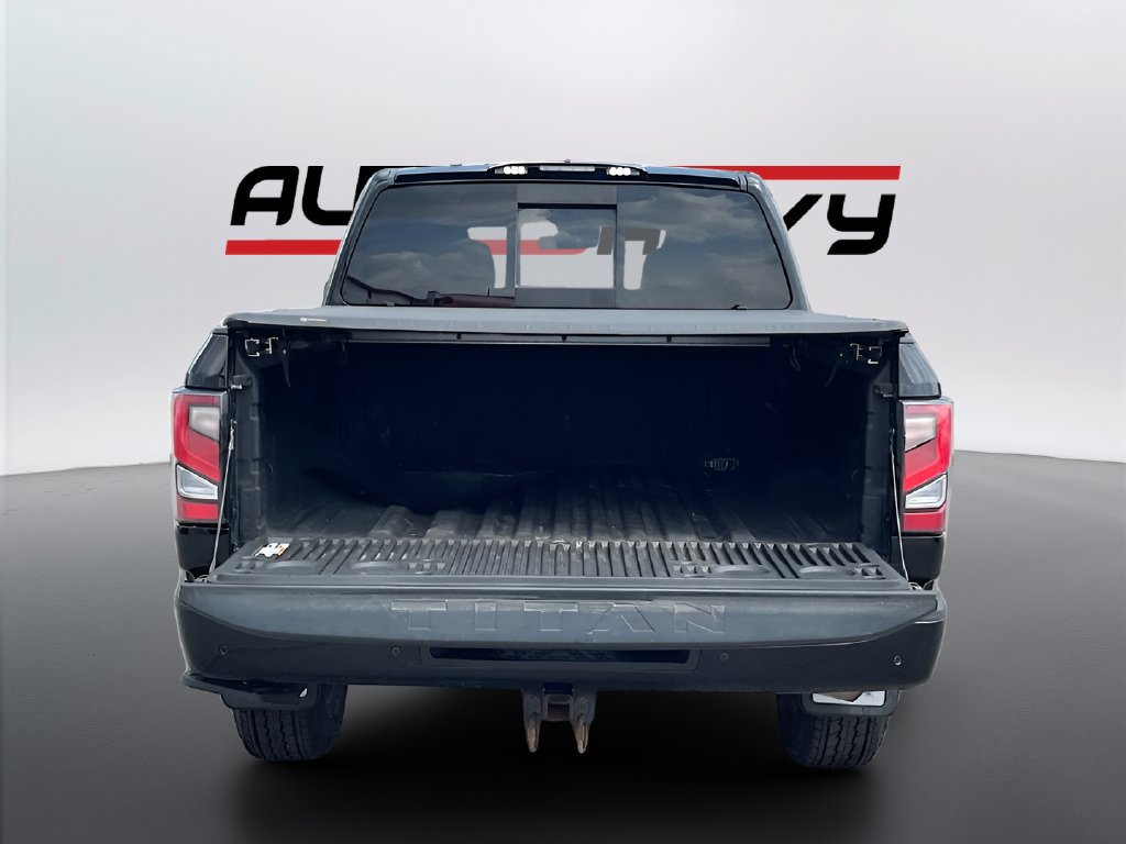 Used 2022 Nissan Titan PRO-4X w/ Pro-4x Convenience Package AWD/4WD image 27