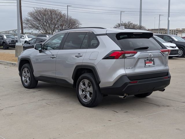 Used 2025 Toyota RAV4 XLE image 9