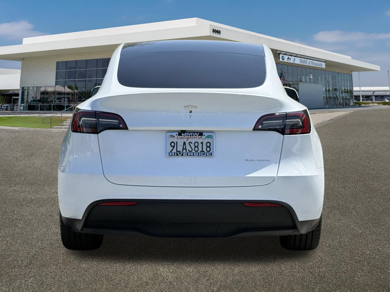Used 2024 Tesla Model Y Long Range AWD/4WD image 9