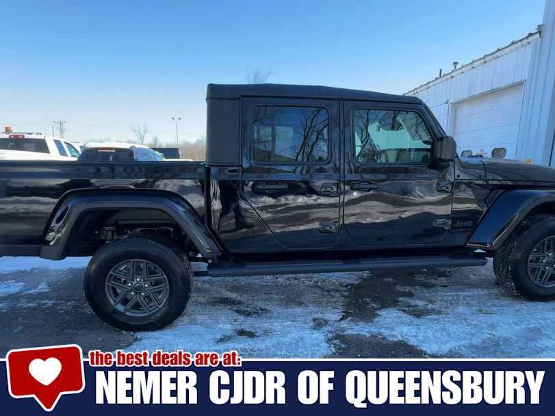 New 2026 Jeep Gladiator Sport AWD/4WD image 9