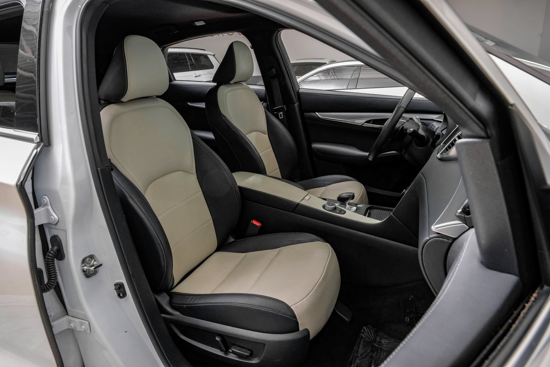 Used 2023 INFINITI QX55 Luxe w/ Cargo Package AWD/4WD image 37