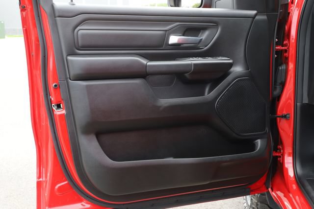Used 2025 RAM 1500 Warlock AWD/4WD image 16