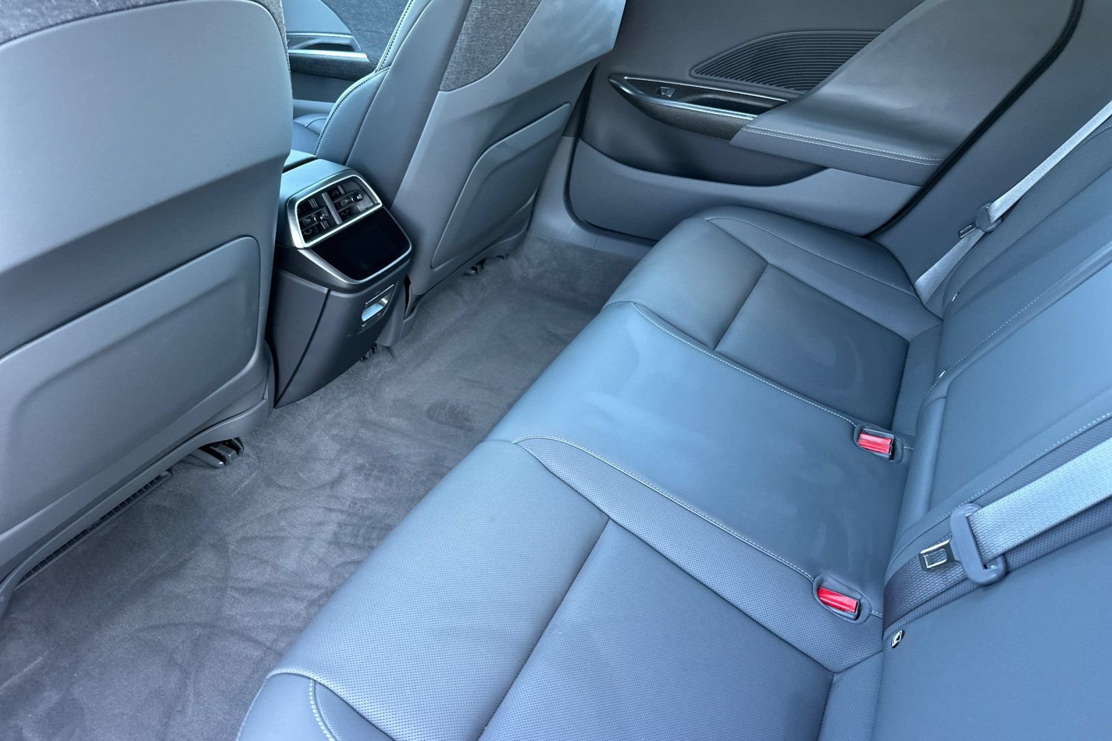 Used 2025 Lucid Air Pure RWD image 14