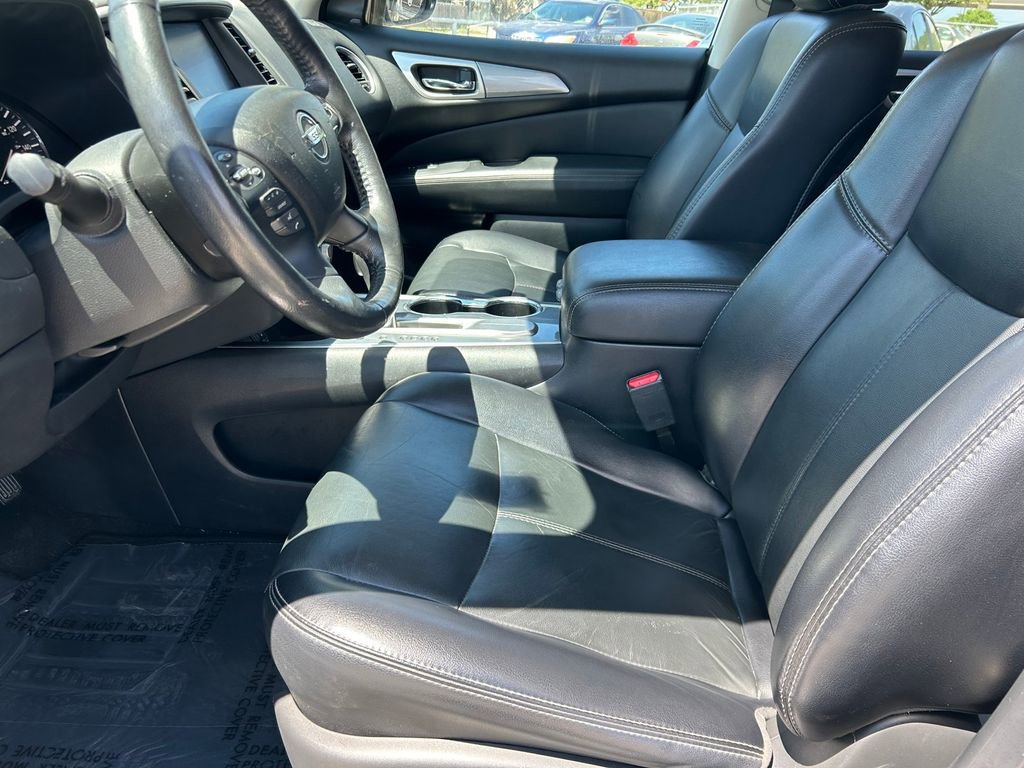 Used 2020 Nissan Pathfinder SL FWD image 11