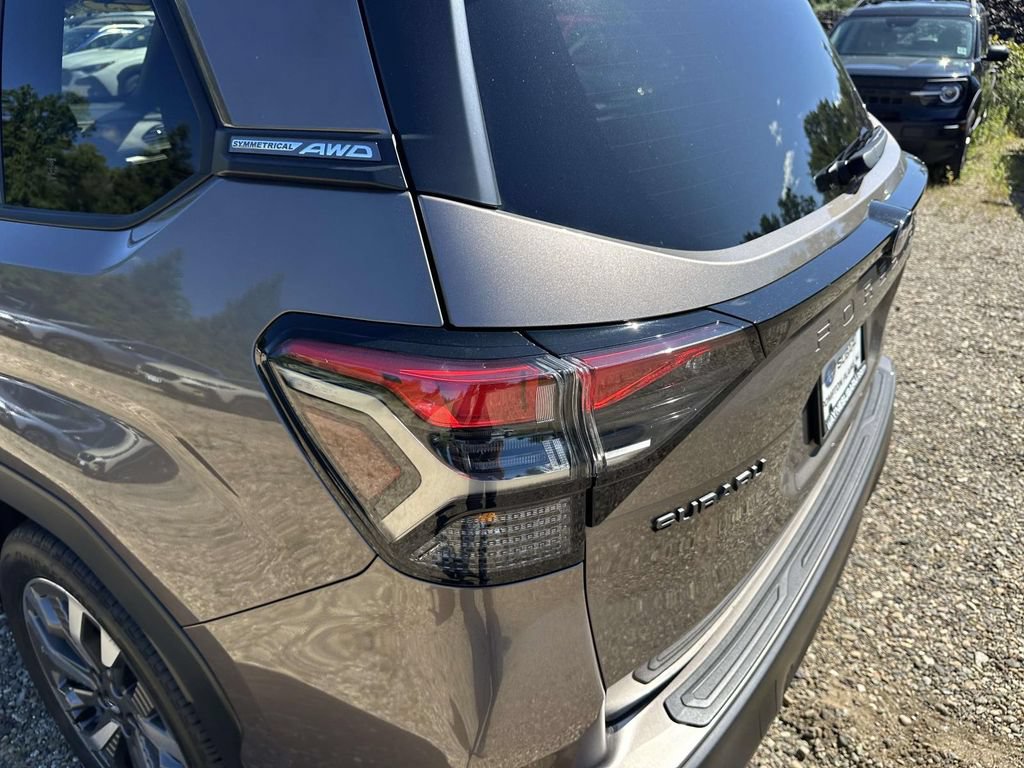 Certified 2025 Subaru Forester Touring w/ Touring Package AWD/4WD image 8