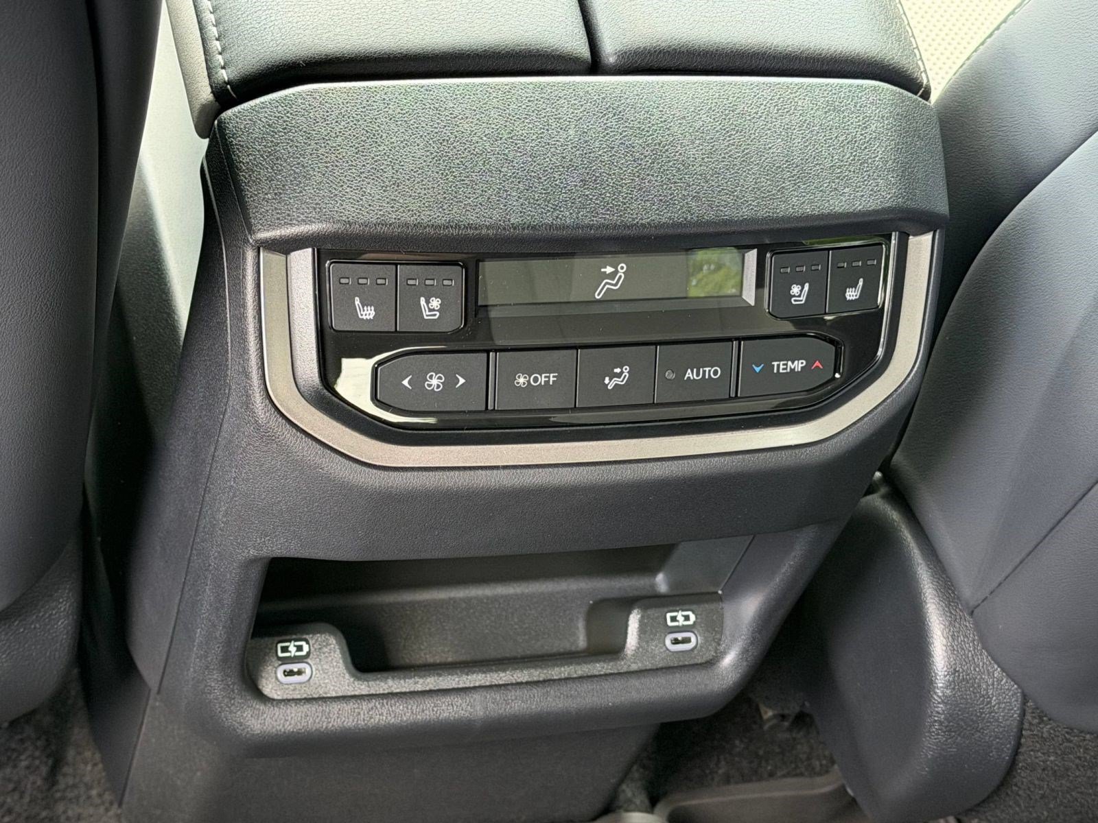 New 2026 Lexus TX 500h AWD image 24