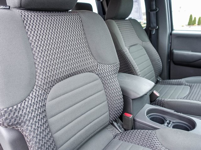 Used 2014 Nissan Frontier SV image 12
