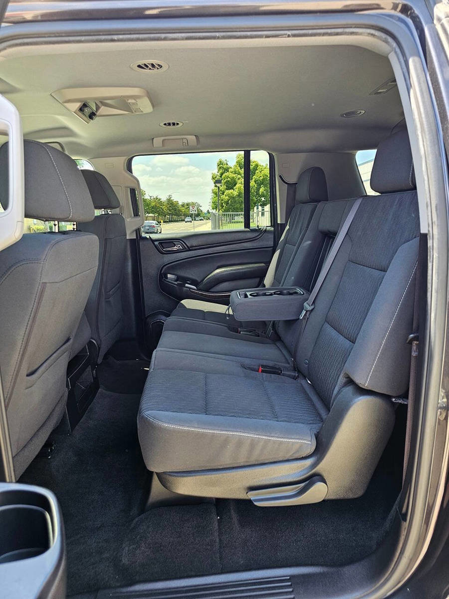 Used 2016 Chevrolet Suburban LS RWD image 14