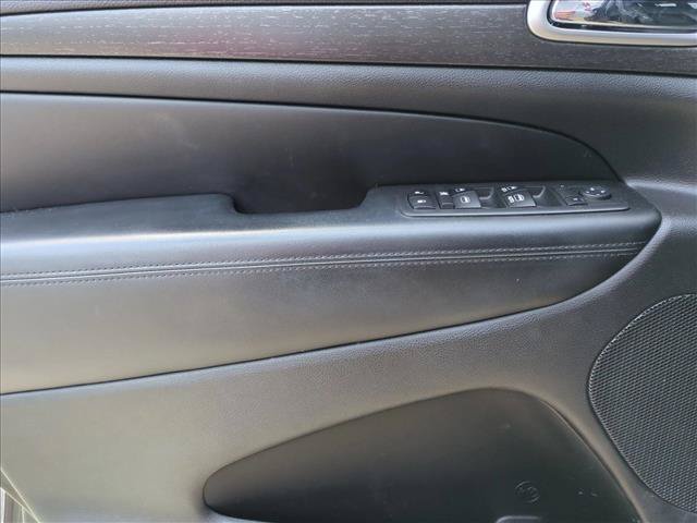 Used 2018 Jeep Grand Cherokee Altitude AWD/4WD image 8