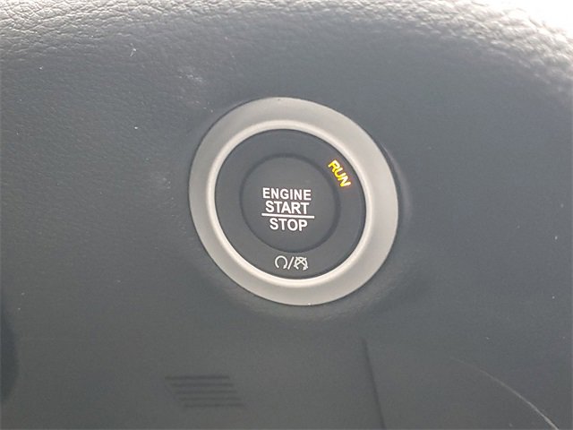 New 2026 Chrysler Pacifica Limited w/ Uconnect Theater Family Group image 25